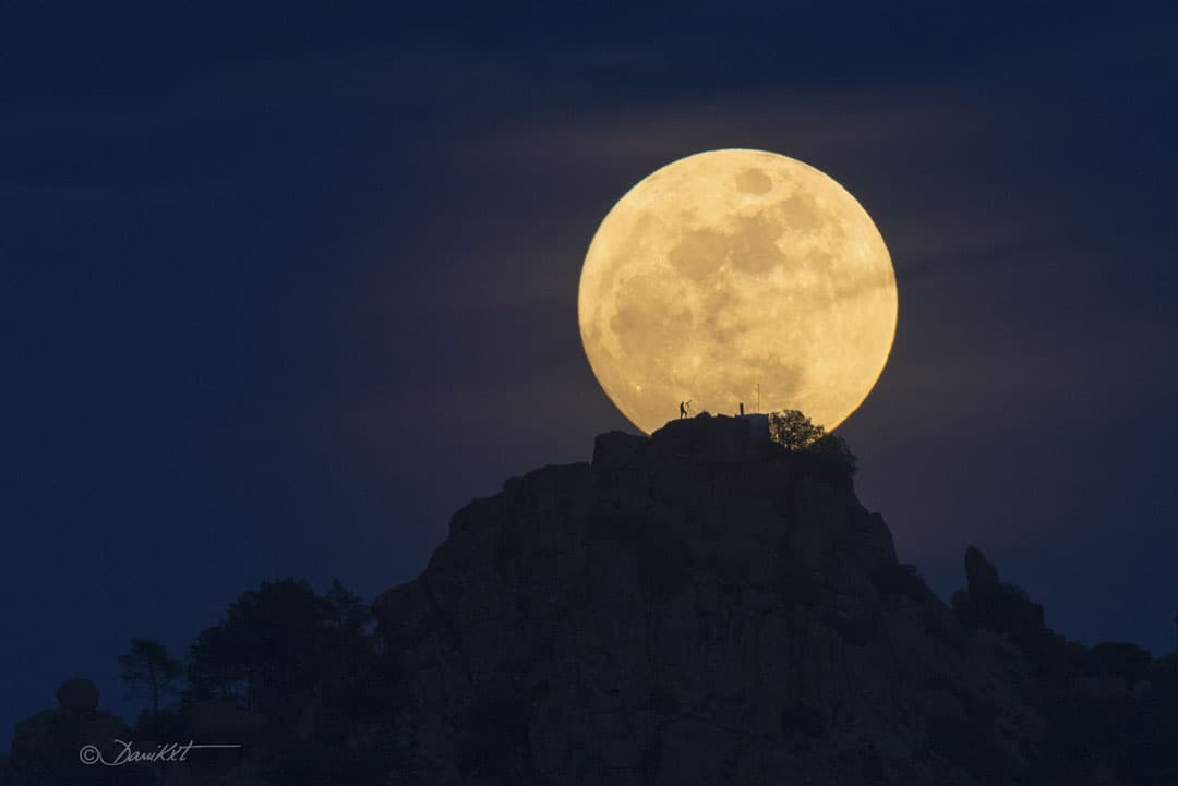 APOD: 2024 September 15 – Find the Man in the Moon