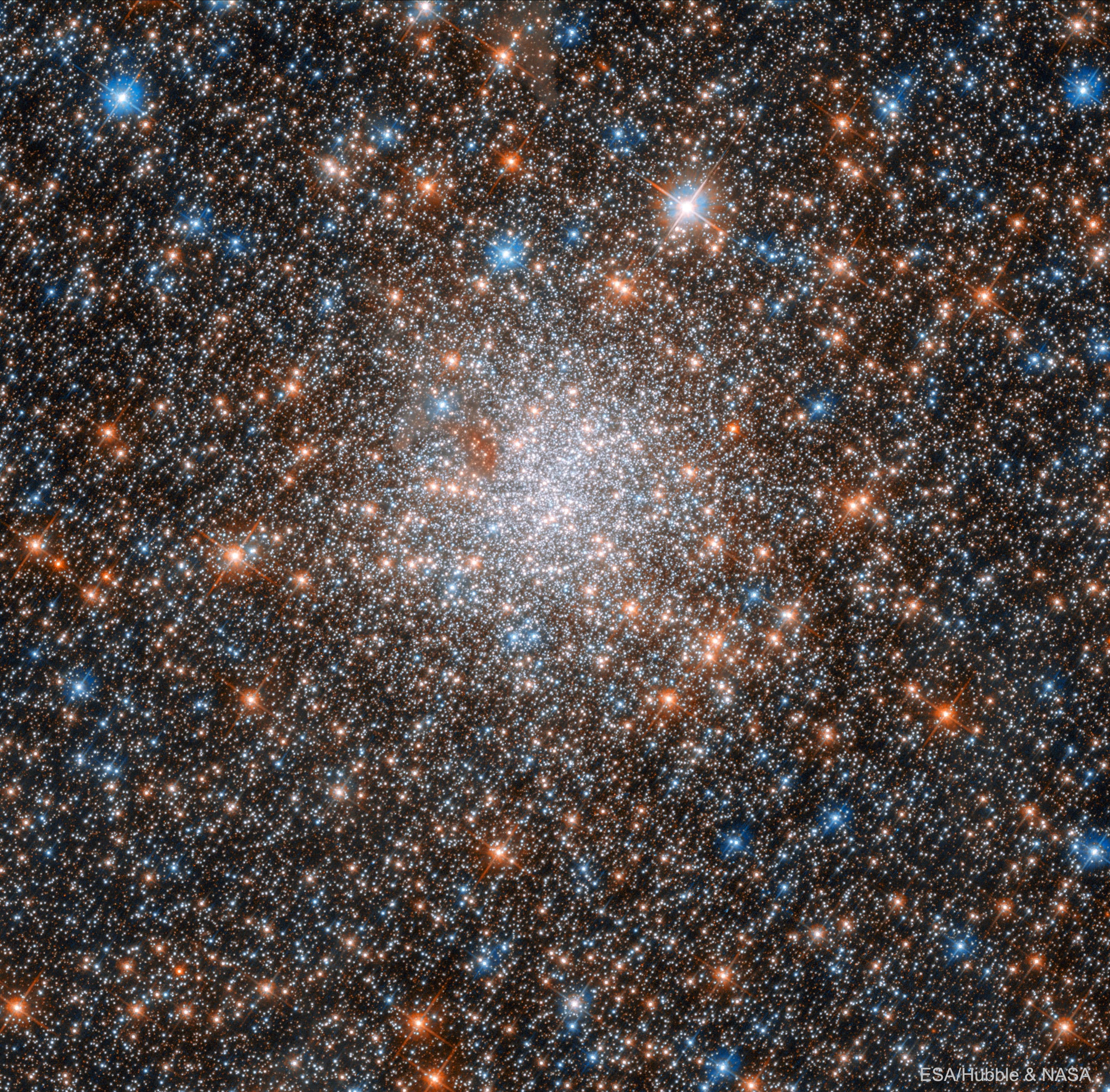 APOD: 2025 December 28 – NGC 1898: Globular Cluster in the Large Magellanic Cloud