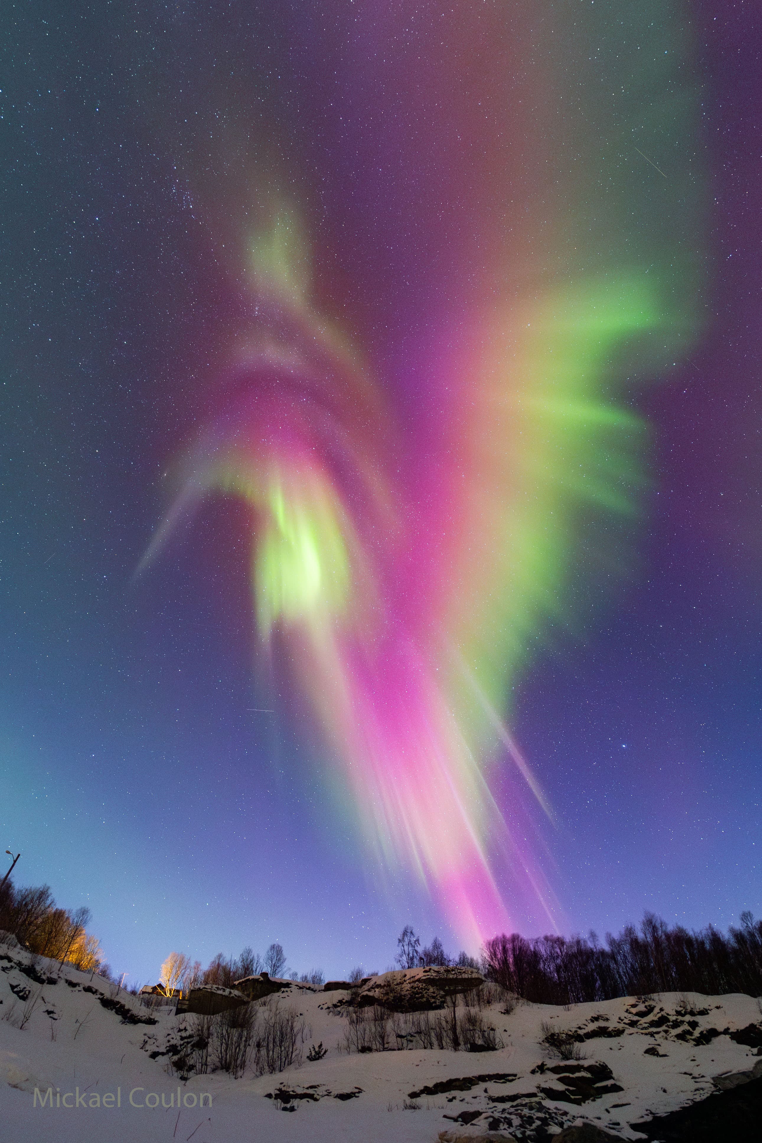 APOD: 2025 February 10 – Auroral Hummingbird over Norway