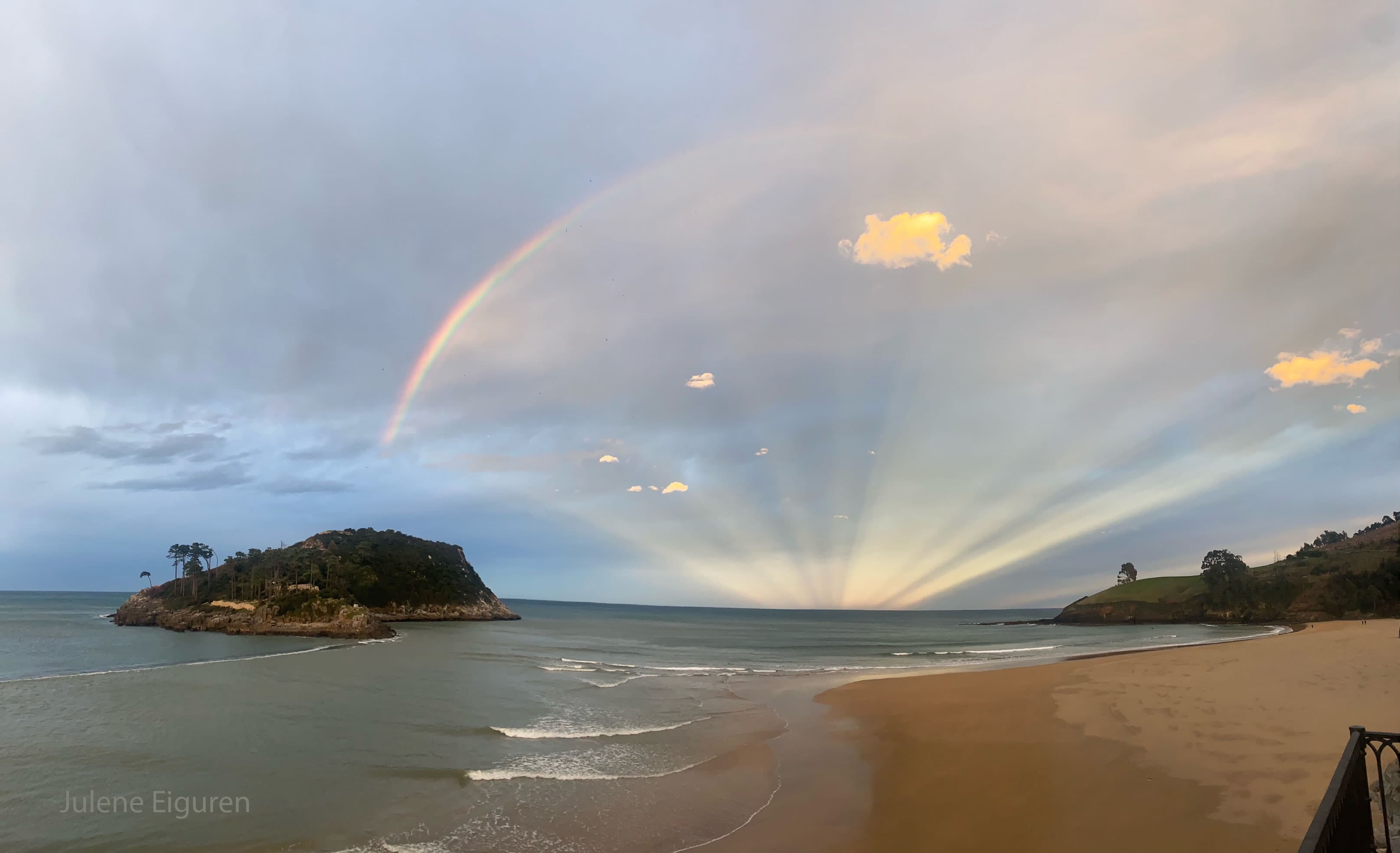 APOD: 2025 February 4 – Anticrepuscular Rays: A Rainbow Fan over Spain
