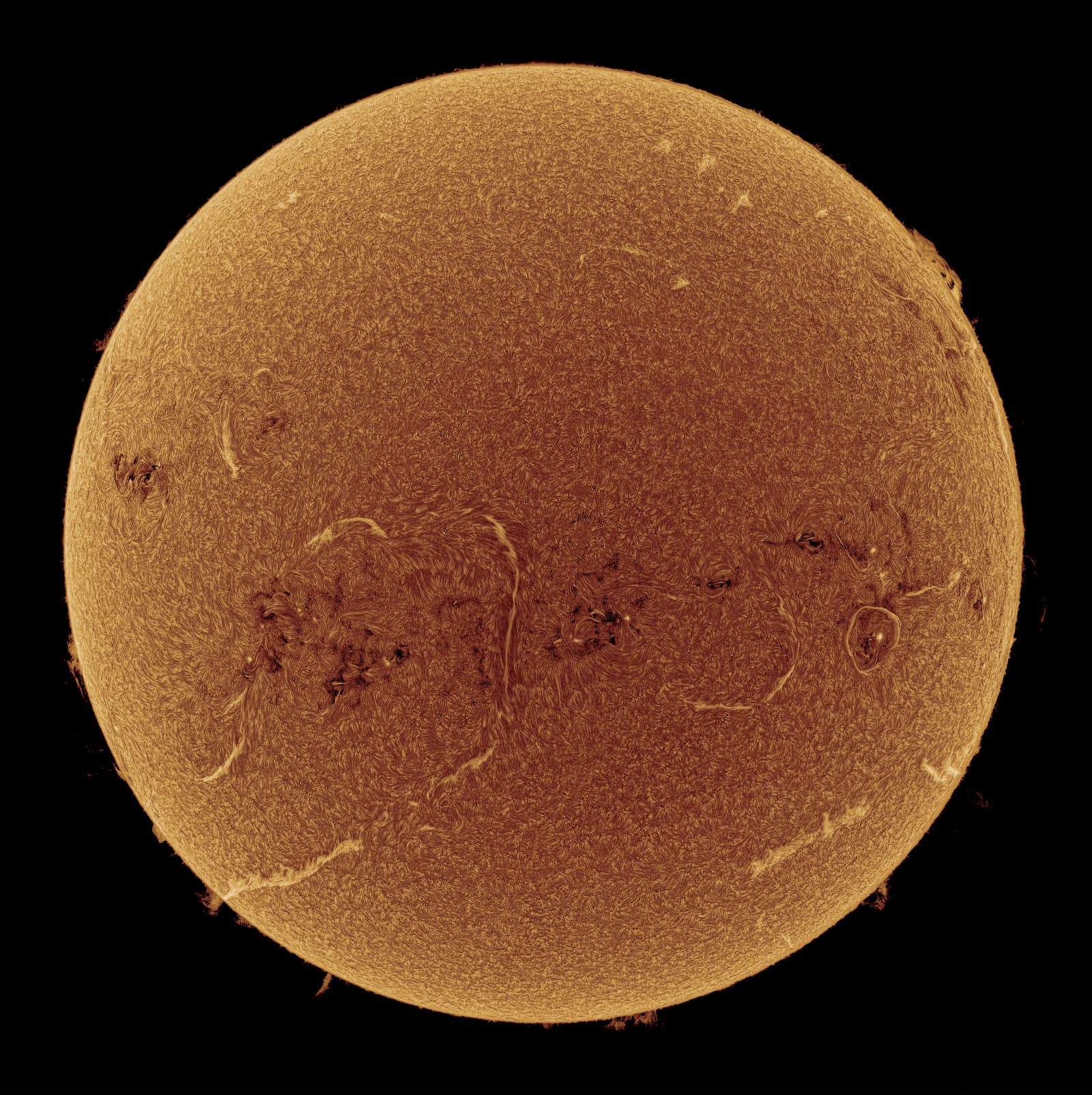 APOD: 2025 January 4 – Welcome to Perihelion