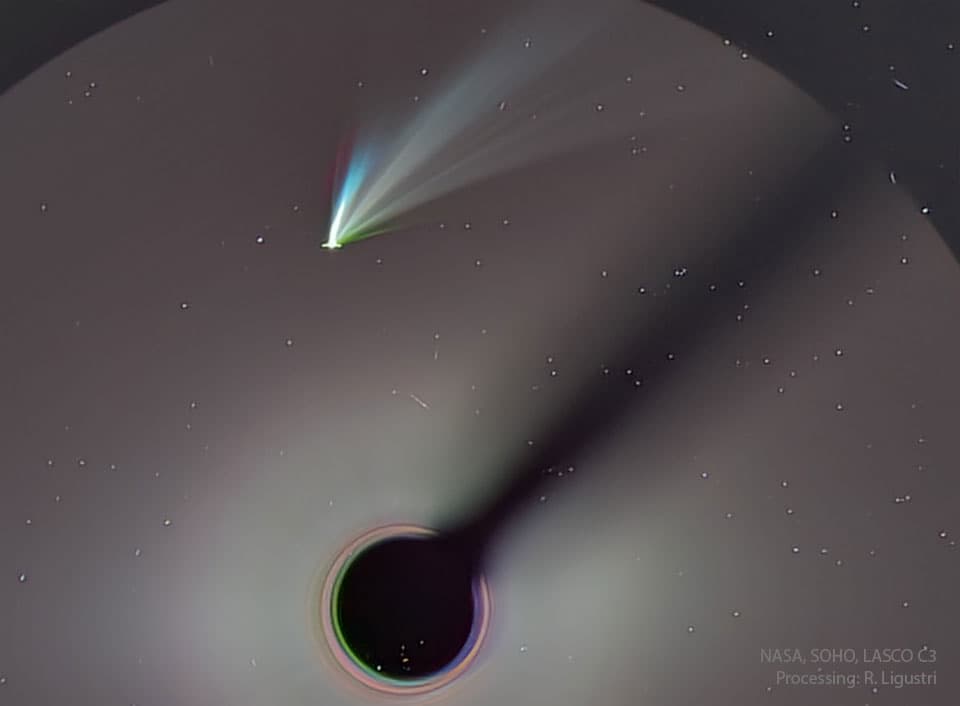 APOD: 2025 January 20 – Comet ATLAS Rounds the Sun