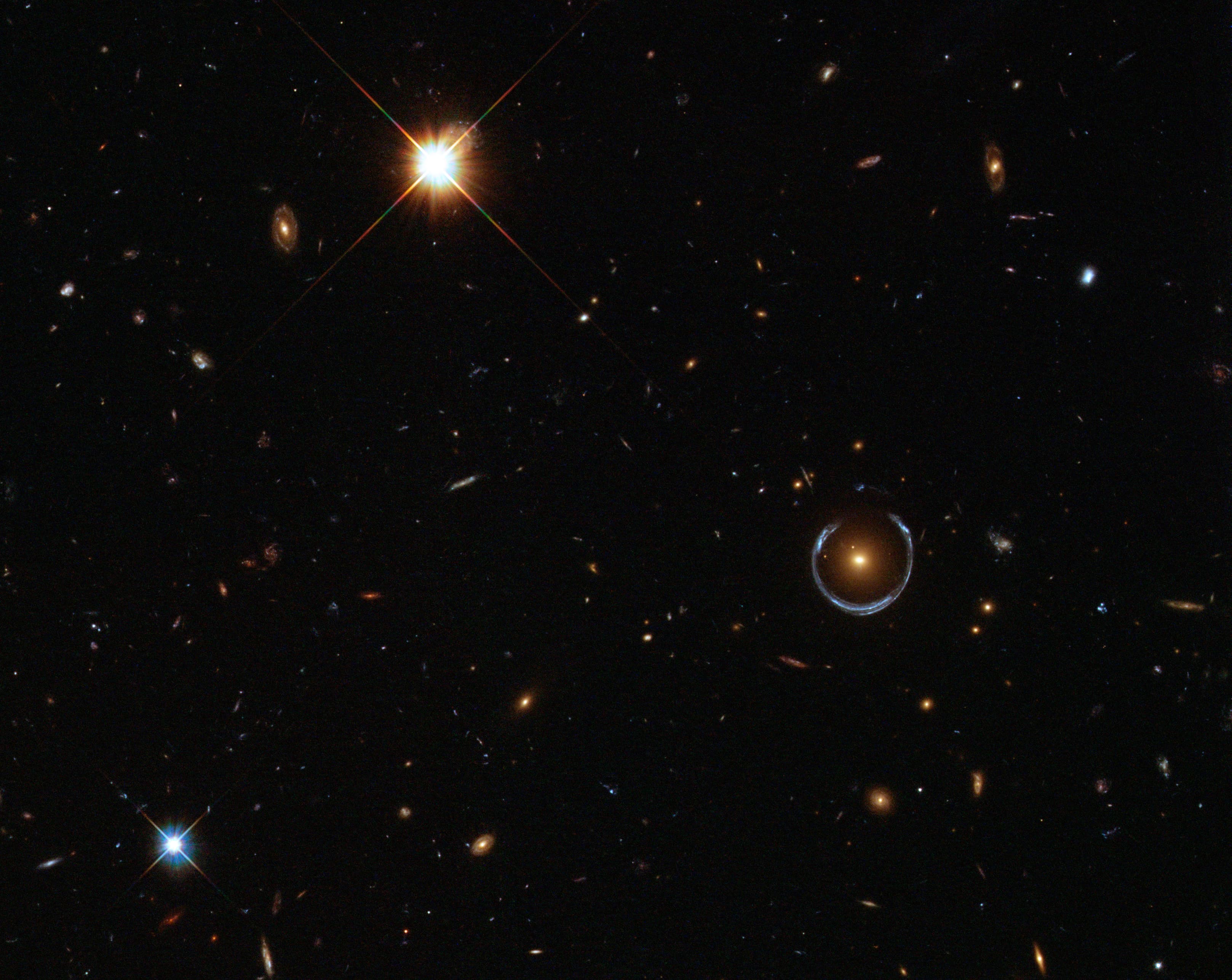 APOD: 2025 November 2 – A Horseshoe Einstein Ring from Hubble