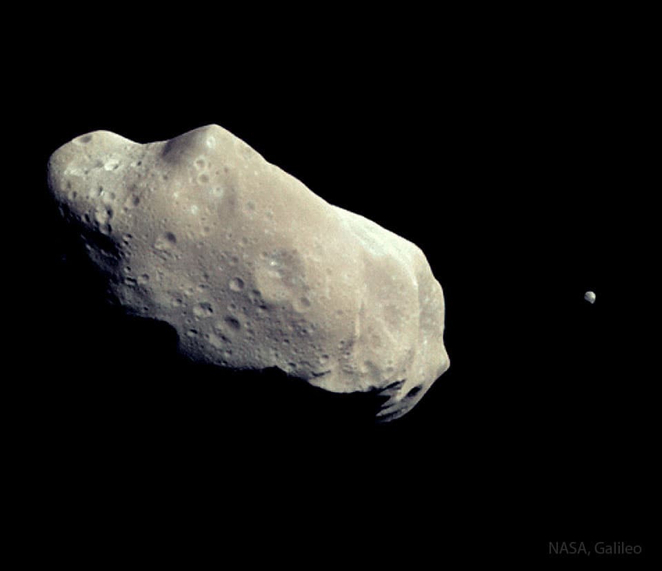 APOD: 2025 October 17 – Ida and Dactyl: Asteroid and Moon