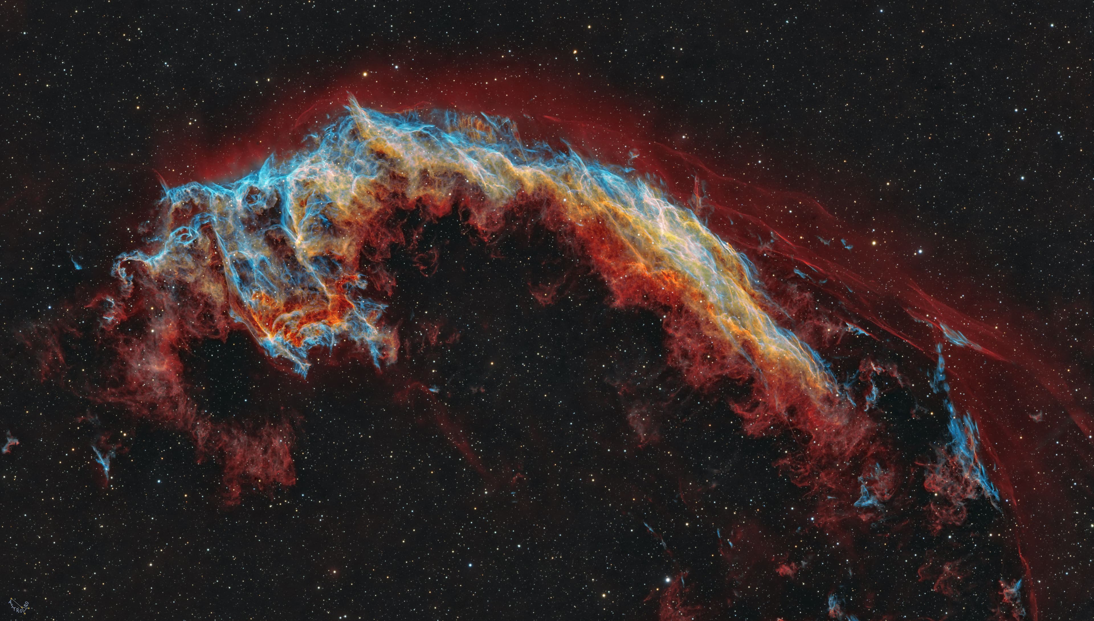 APOD: 2025 October 28 – NGC 6995: The Bat Nebula