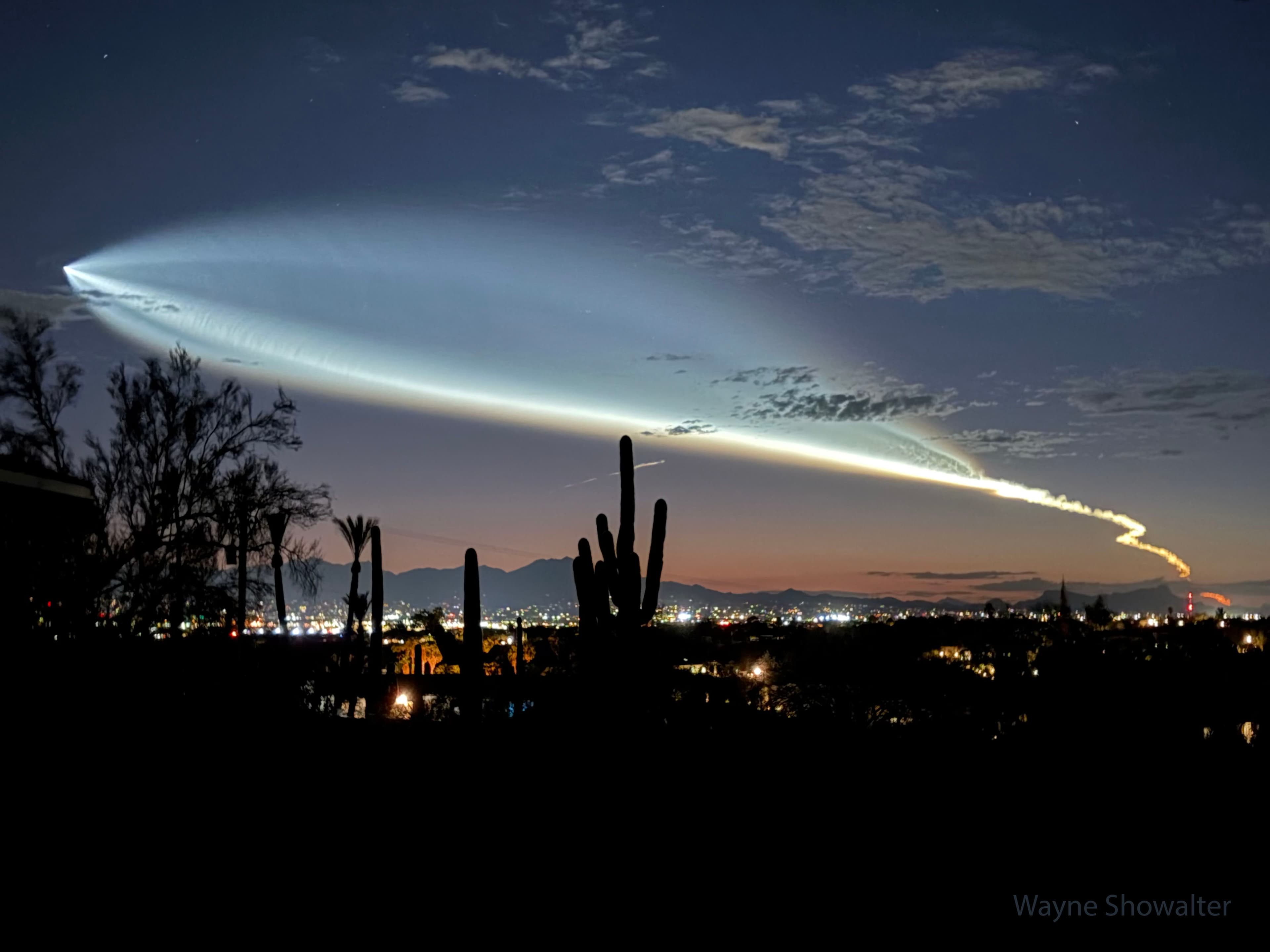 APOD: 2025 October 15 – Rocket Launch Plume over Tucson