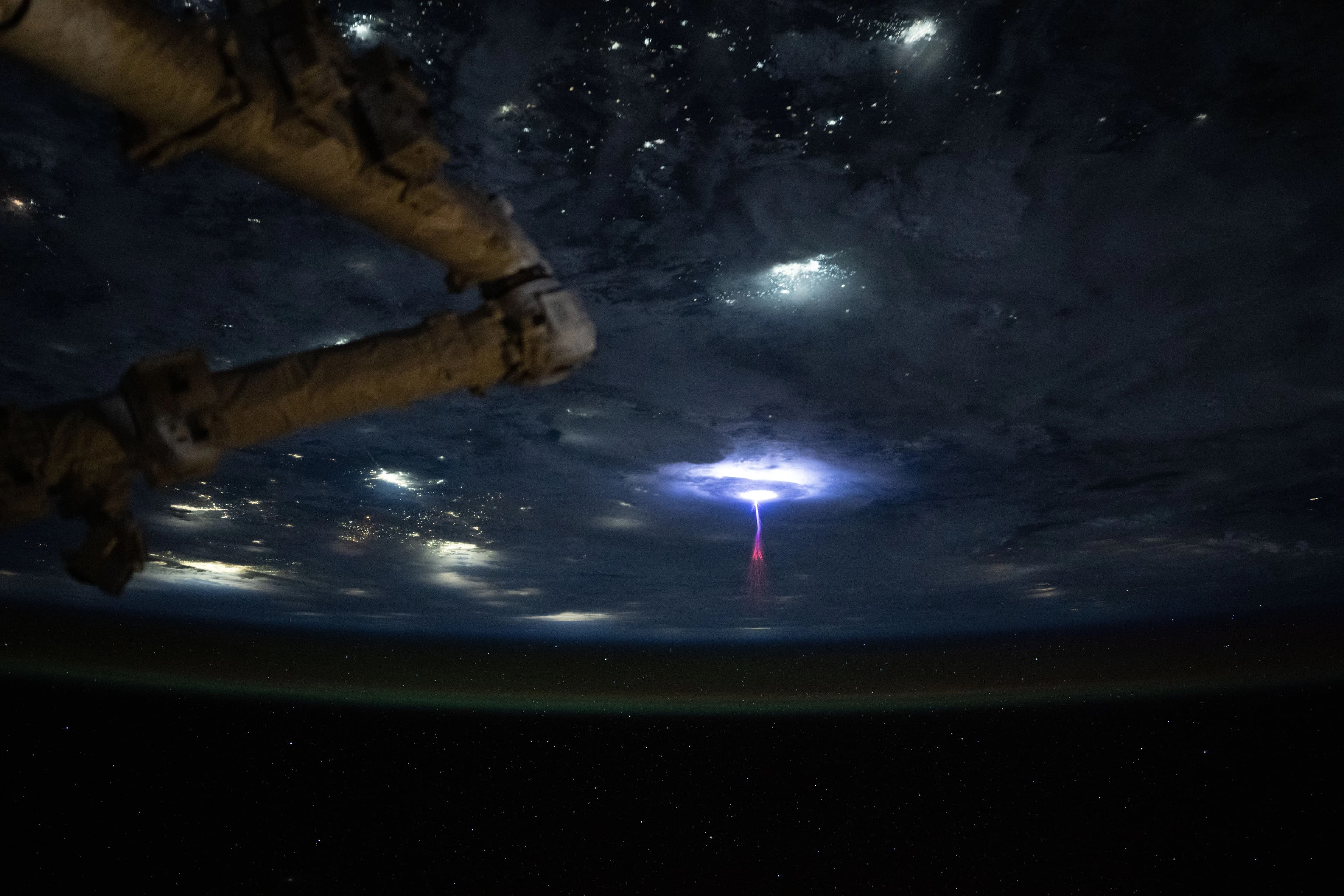 APOD: 2025 September 9 – Up from the Earth: Gigantic Jet Lightning