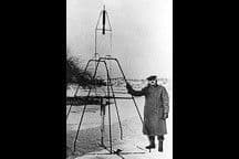 Robert H. Goddard (1882 – 1945)