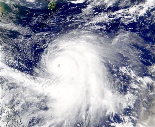Typhoon Kirogi Spotted by SeaWiFS