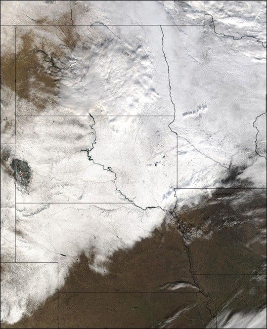 Snowstorm Blankets Midwestern U.S.