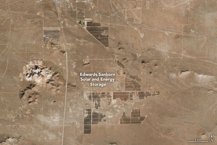 Solar and Batteries Go Big in the Desert