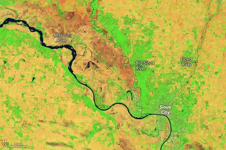 Record Rainfall Floods Midwest