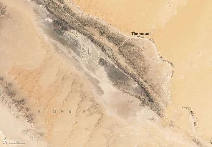 Water for a Desert Lake in Algeria