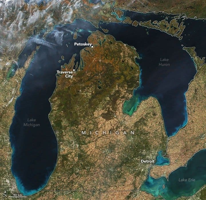 Majestic Color on the Michigan Mitten