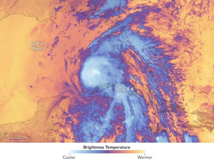 Hurricane Rafael Crosses Cuba