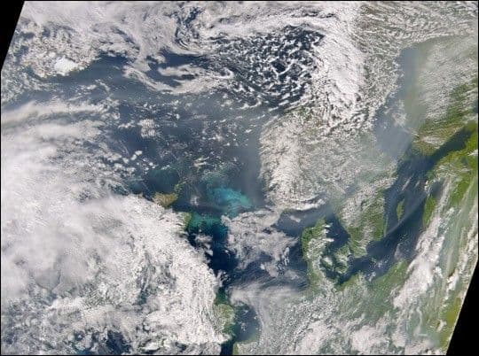 Smoke from Asian Fires over Europe