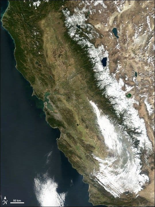 Heavy snowfall in California Sierras