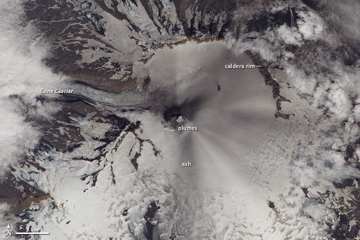 Ash and Snow, Veniamonof Volcano