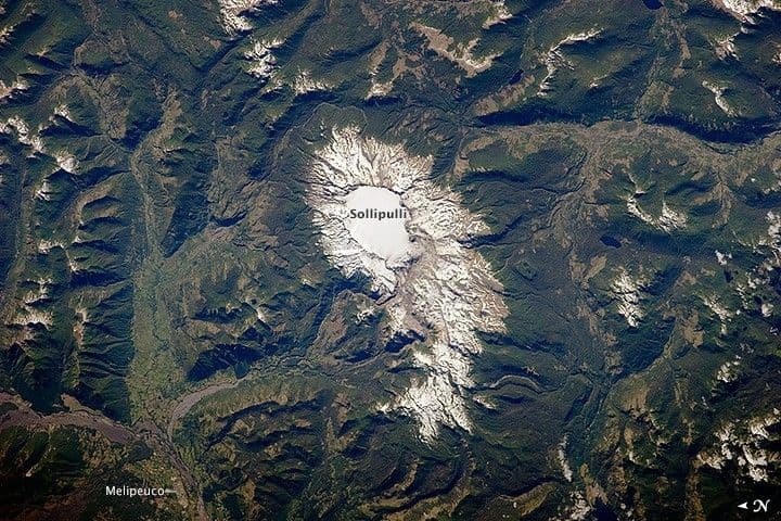 Sollipulli Caldera, Chile and Argentina