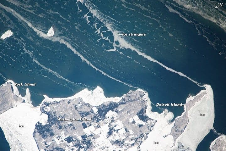 Ice stringers, Lake Michigan