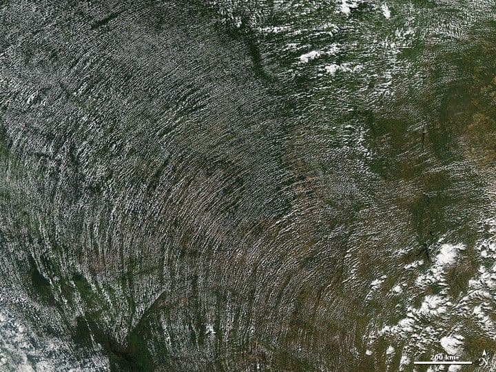 Curving Cloud Streets in Brazil