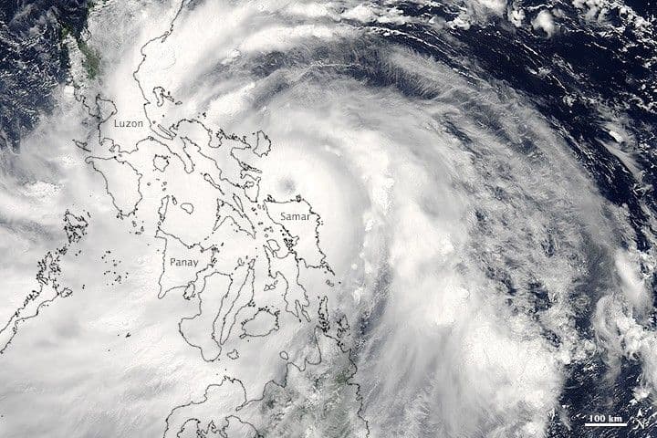Typhoon Rammasun Drenches Philippines