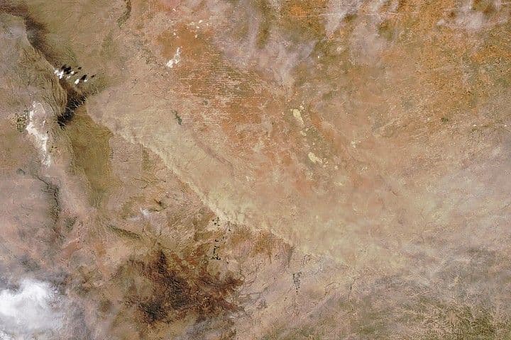 Wave of Dust Rolls Through Texas