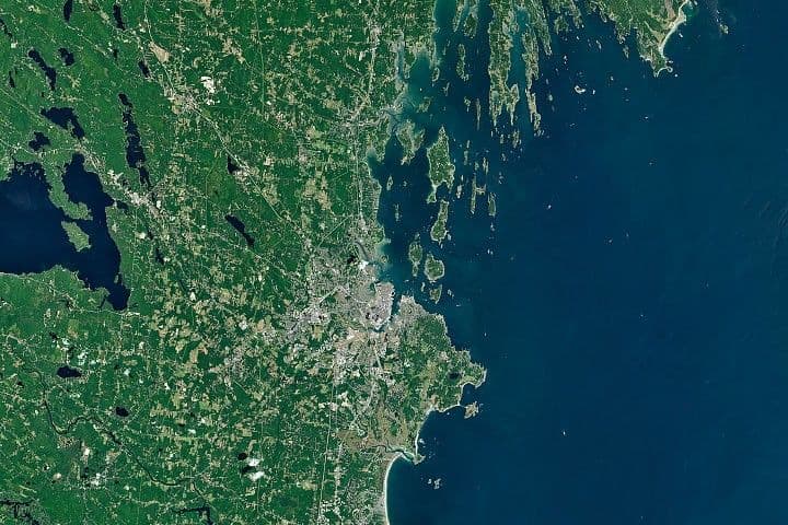 Why Maine’s Sandy Shorelines Turn Jagged