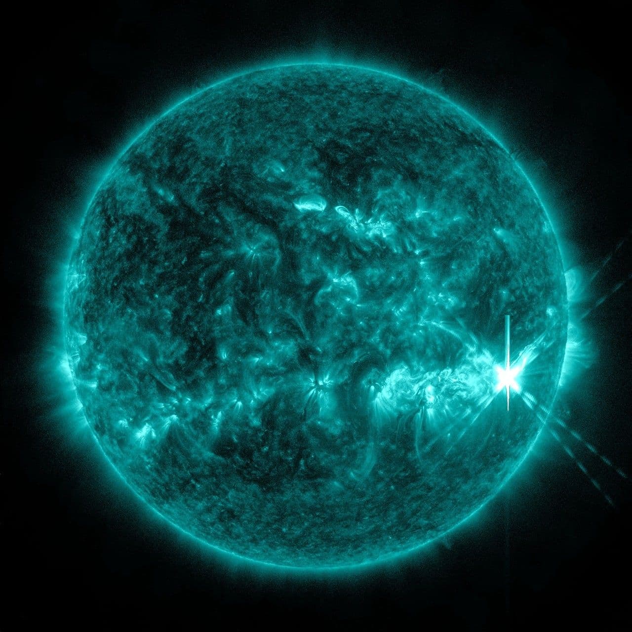 Strong Flare Erupts from Sun
