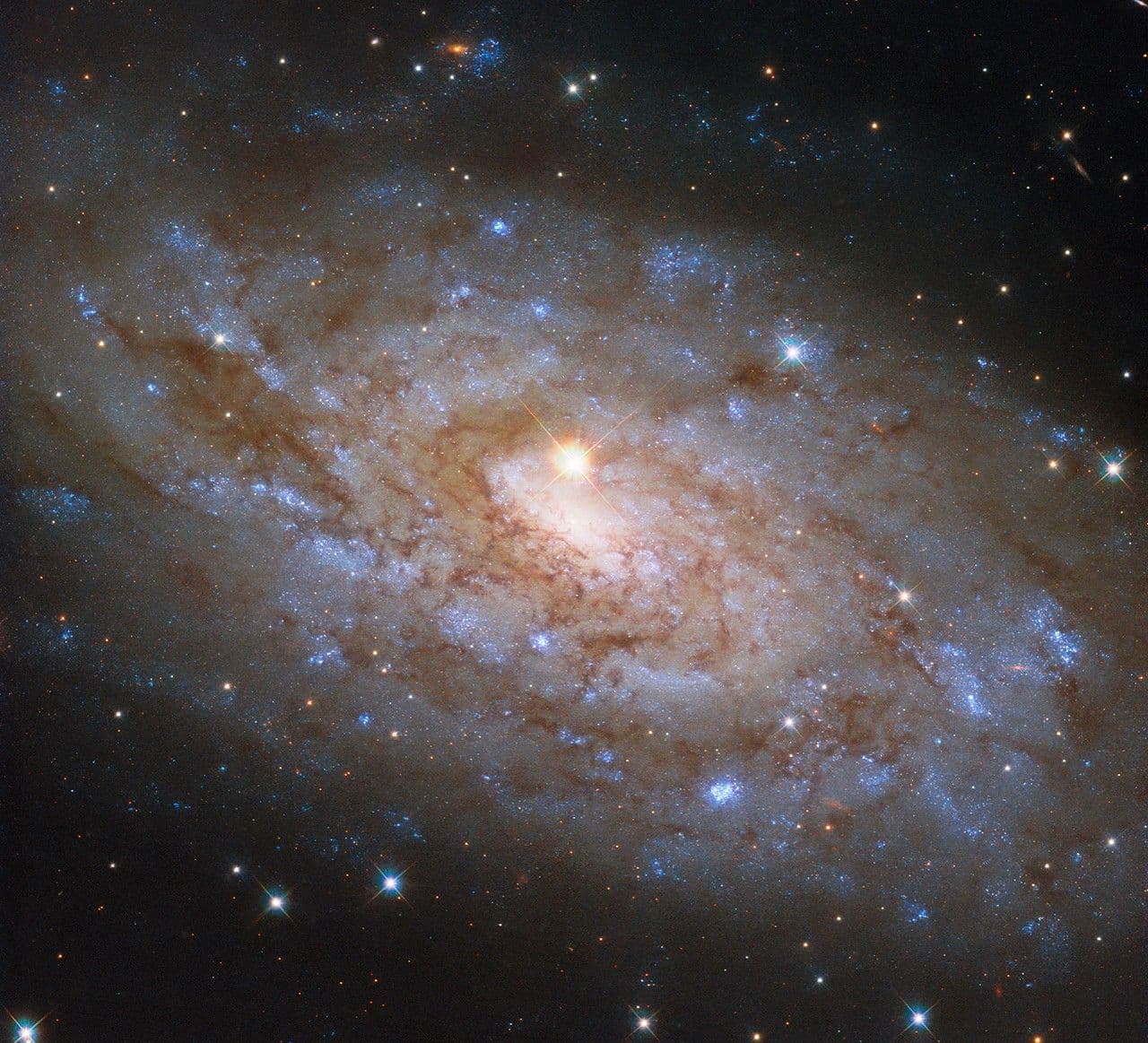 Hubble Spots a Chance Alignment