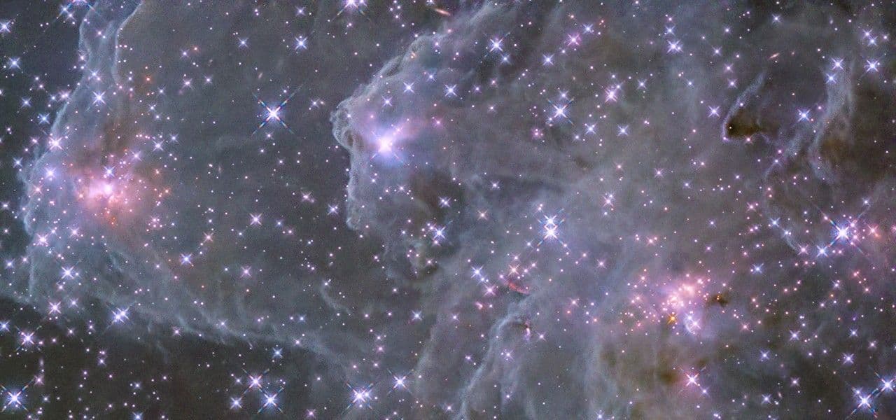 Hubble Unveils a Glittering View of Sh2-284