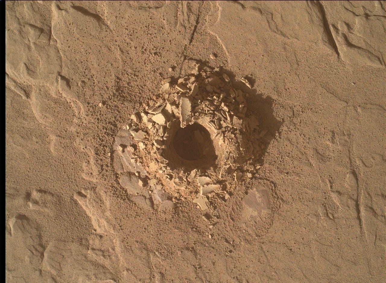 Curiosity Blog, Sols 4570-4572: A Fond Farewell, With a Side of Frost