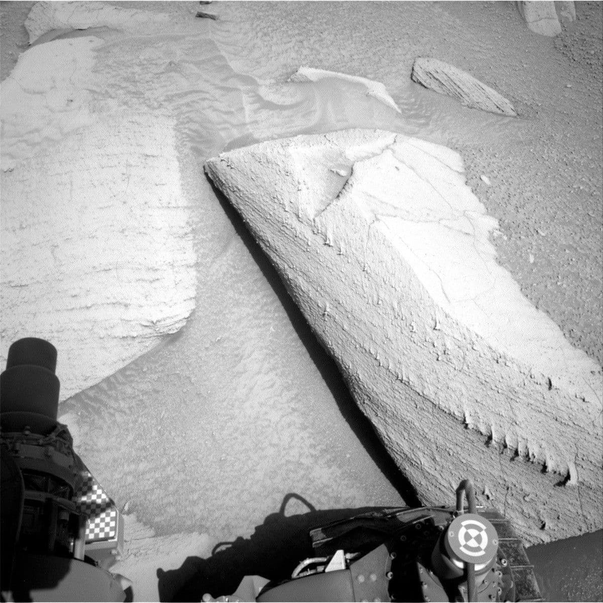 Sols 3798-3799: Digging in to the Details