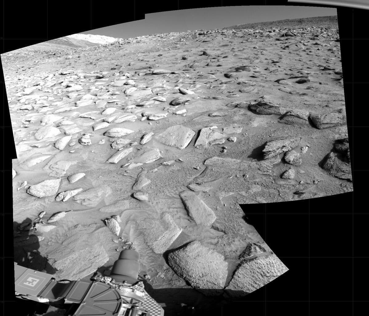 Sols 3814-3816: Just a Little Scoot!