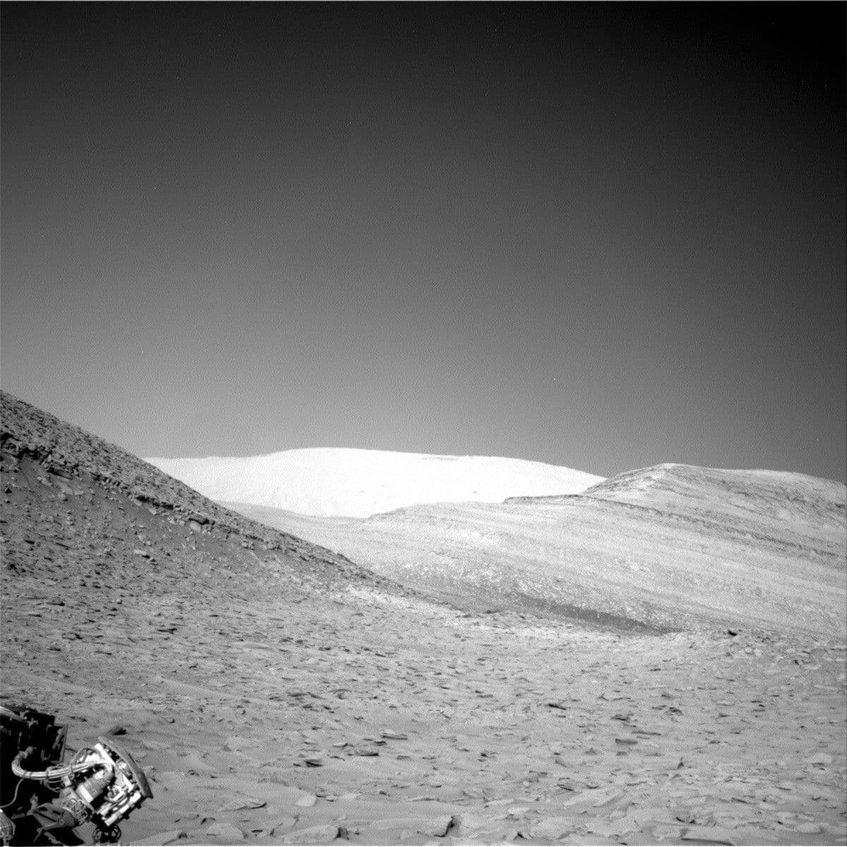Sols 3832-3833: Remotely Waiting in Gale