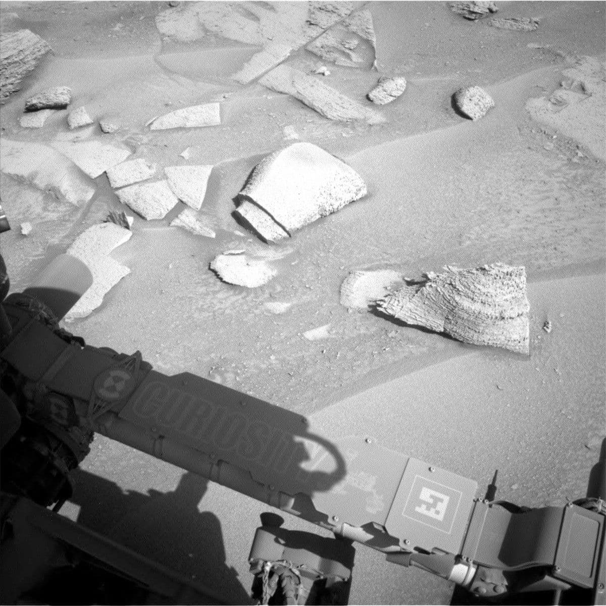 Sol 3857: Up and Over – Curiosity Is Heading East