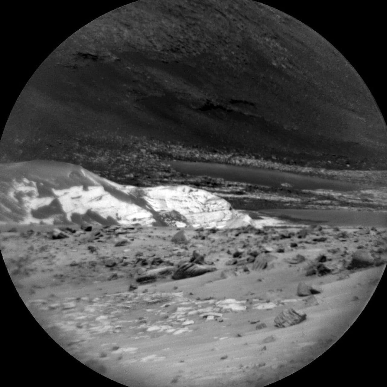 Sol 3894: Sleeping the Sol Away