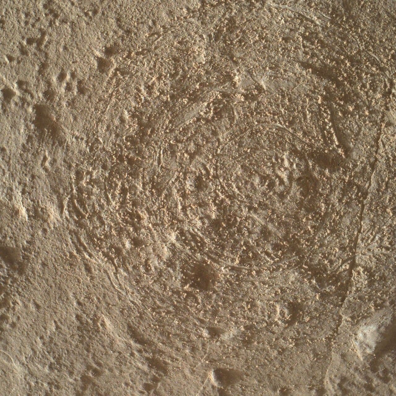 Sols 3902-3904: Frosty the ChemCam
