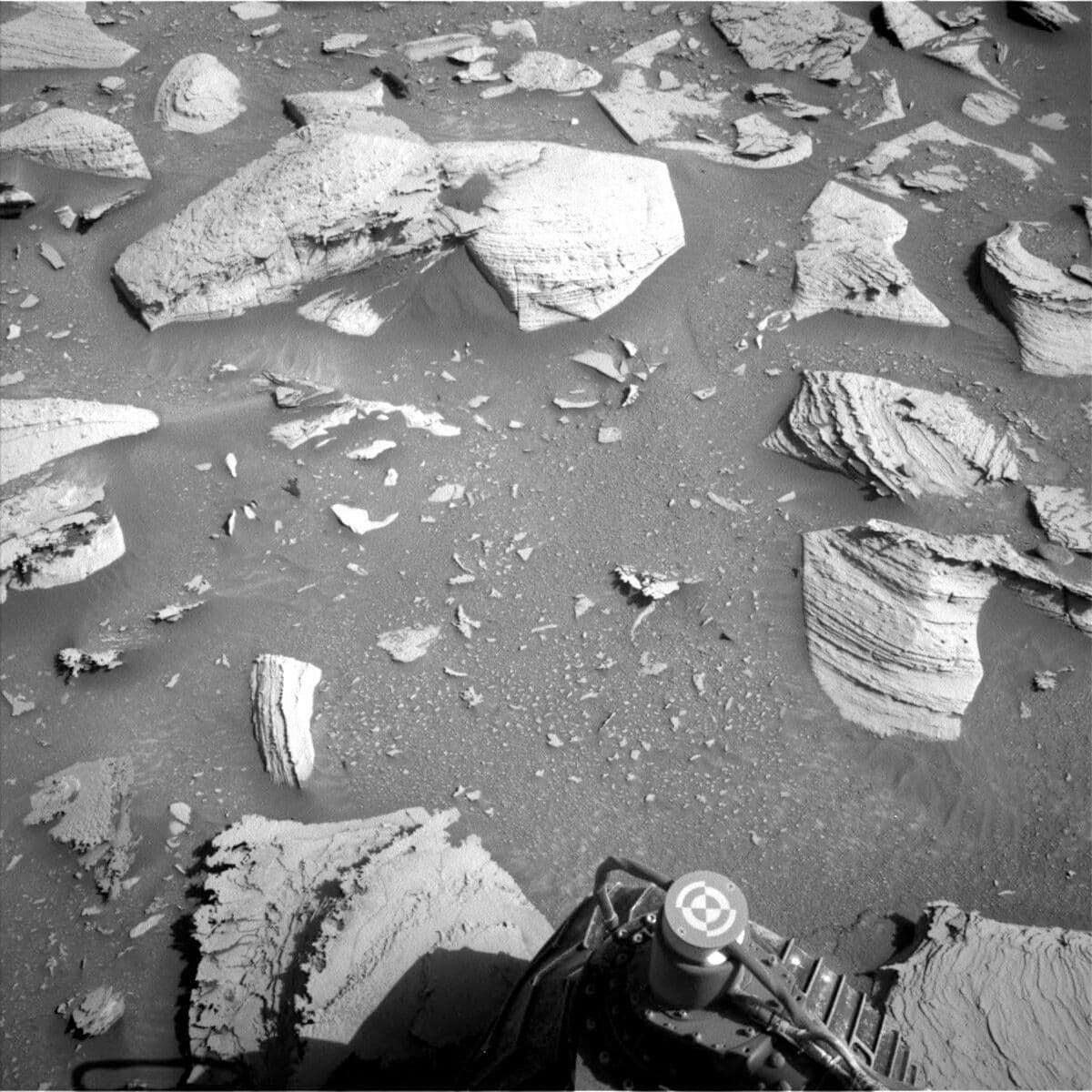 Sols 3960-3961: Big Fan of Rock Bands