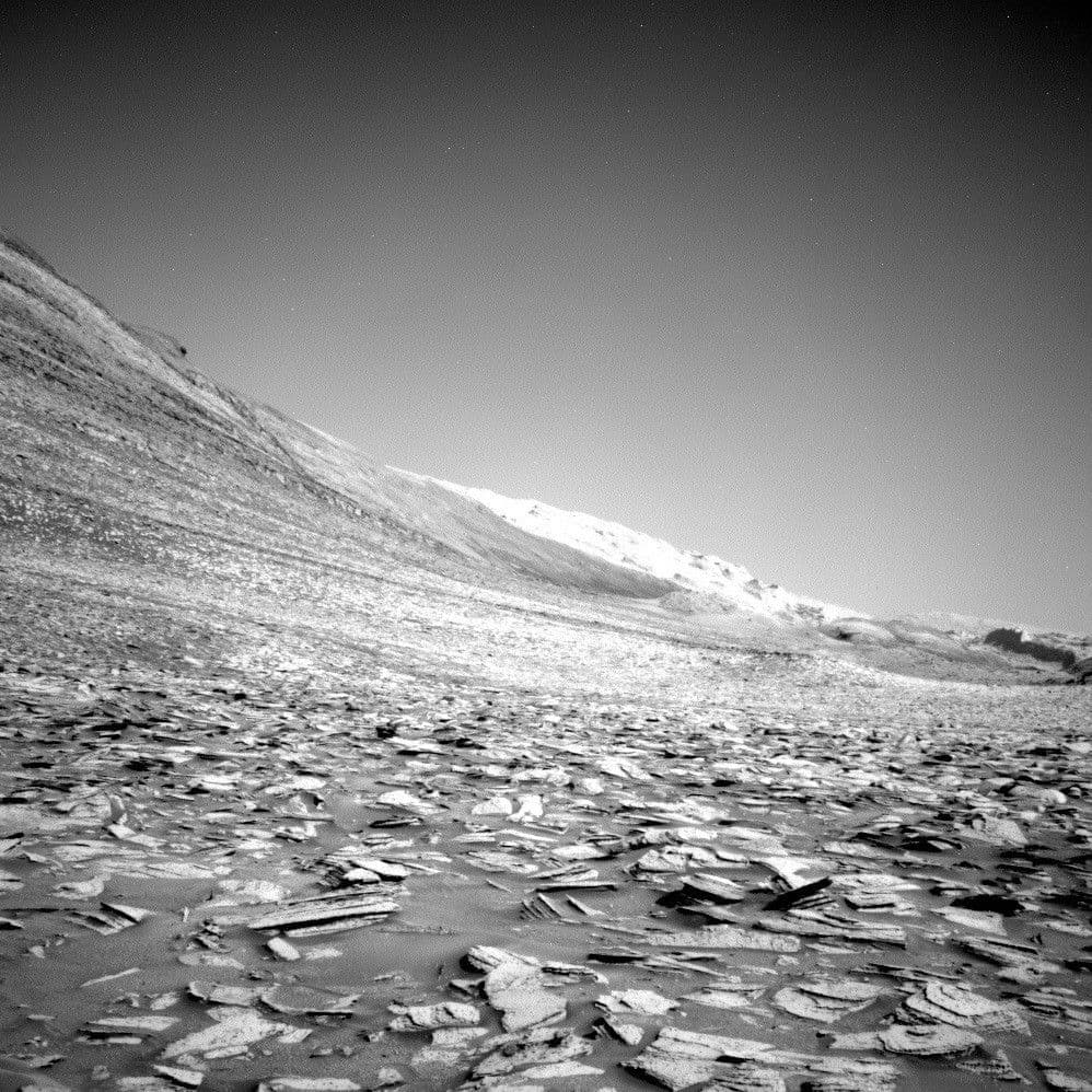 Sols 4025-4027: MAHLI Marathon