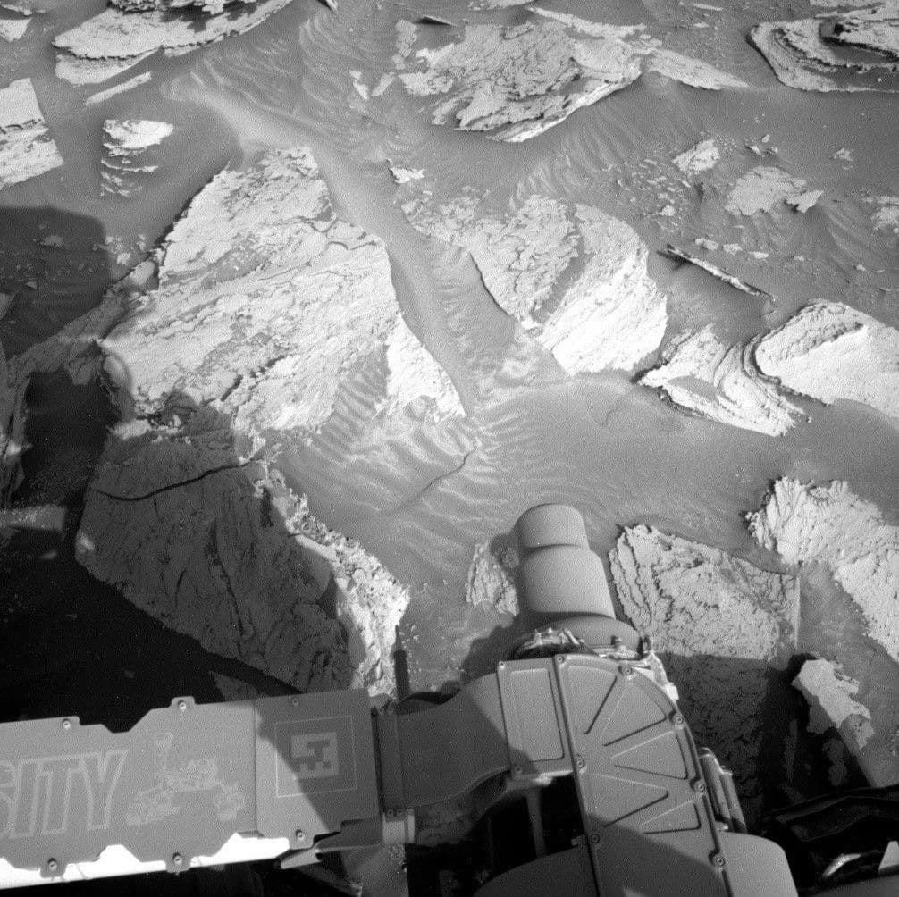 Sols 4032-4034: How Rocks Say Don’t Touch