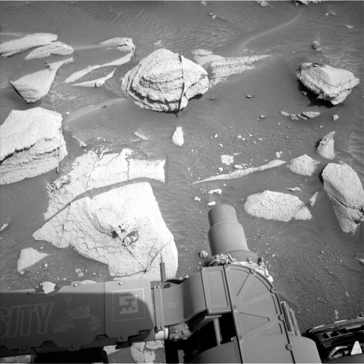 Sols 4066-4070: Cracking Up!