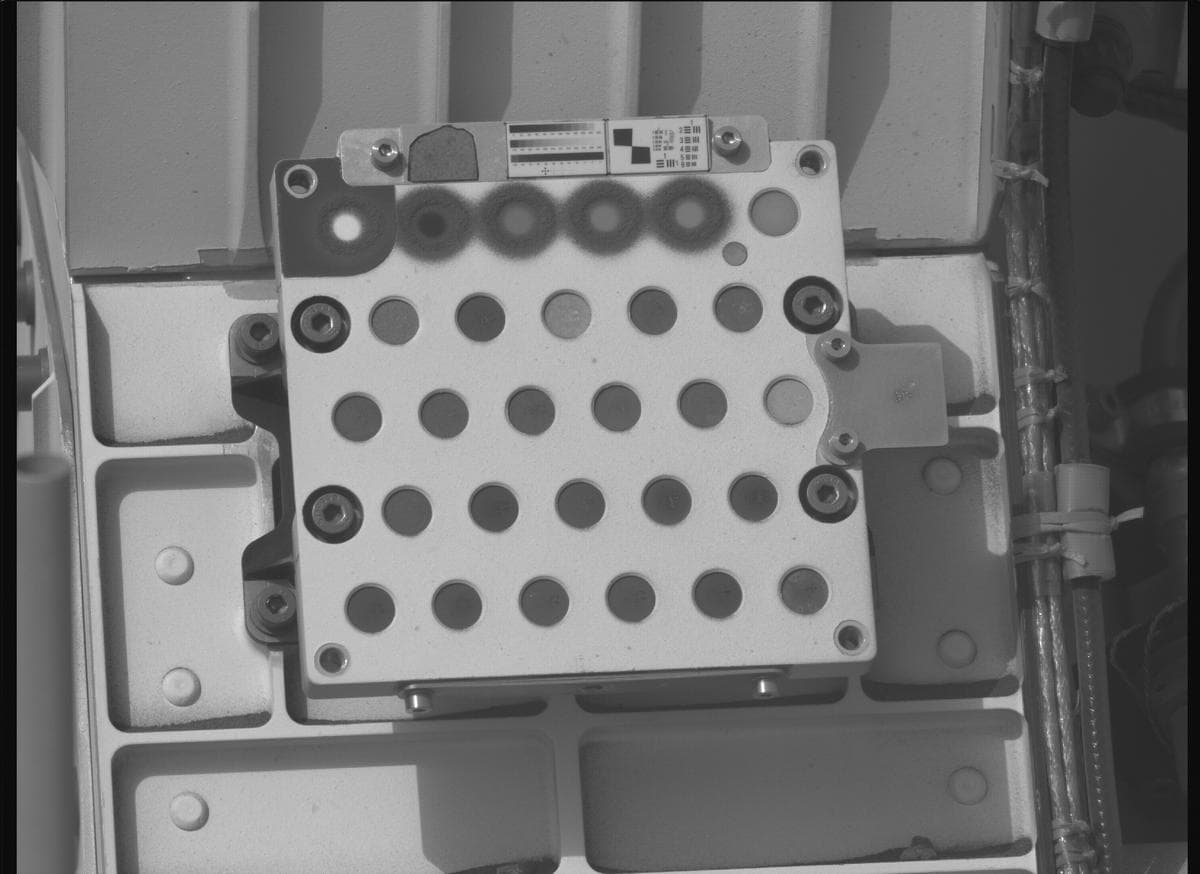 Foto de Marte da câmera MCZ_LEFT