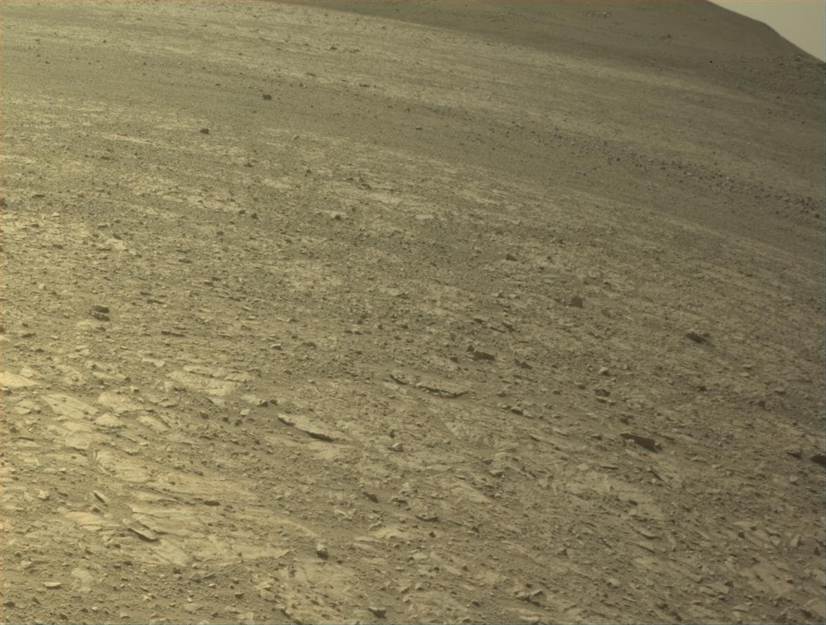 Foto de Marte da câmera FRONT_HAZCAM_LEFT_A