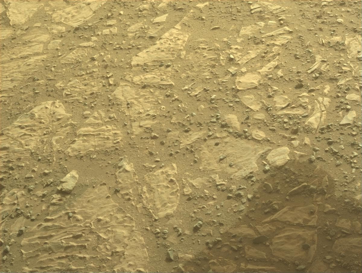 Foto de Marte da câmera FRONT_HAZCAM_LEFT_A