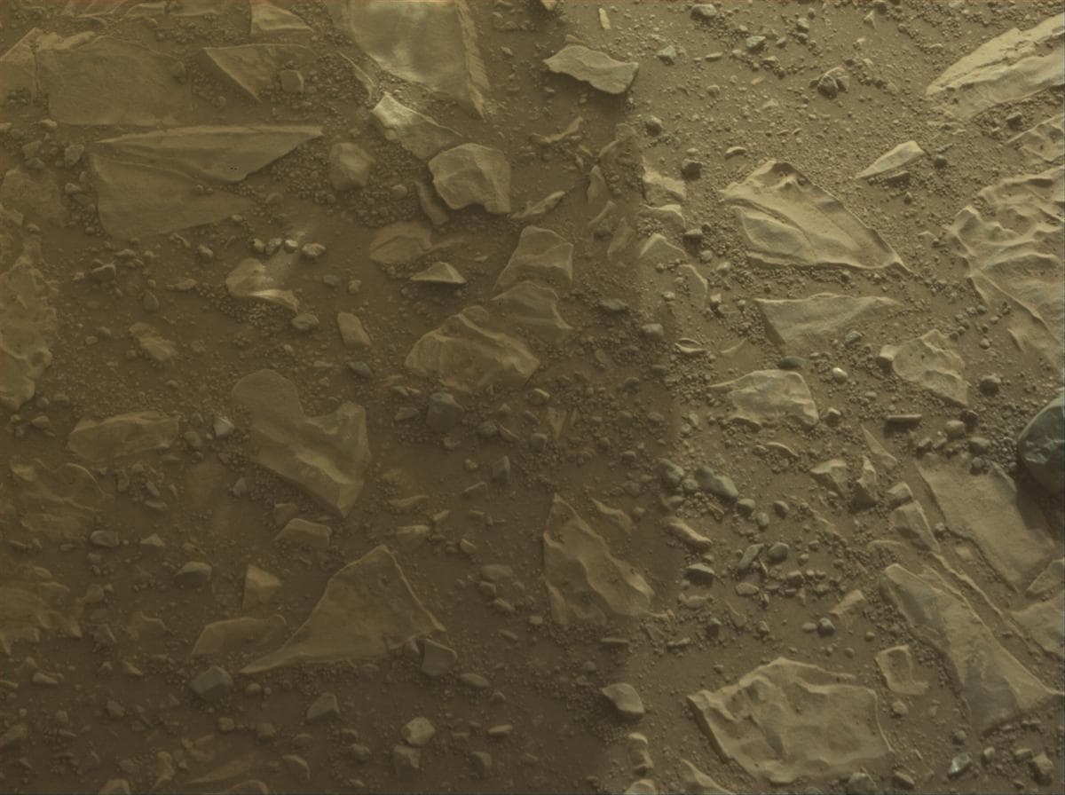 Foto de Marte da câmera FRONT_HAZCAM_LEFT_A