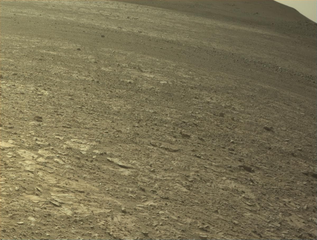 Foto de Marte da câmera FRONT_HAZCAM_LEFT_A