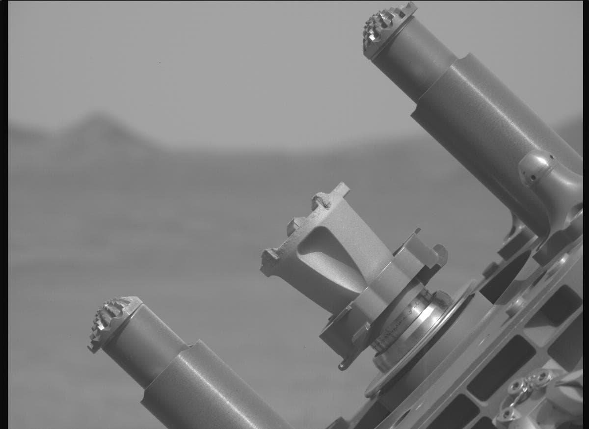 Foto de Marte da câmera MCZ_LEFT