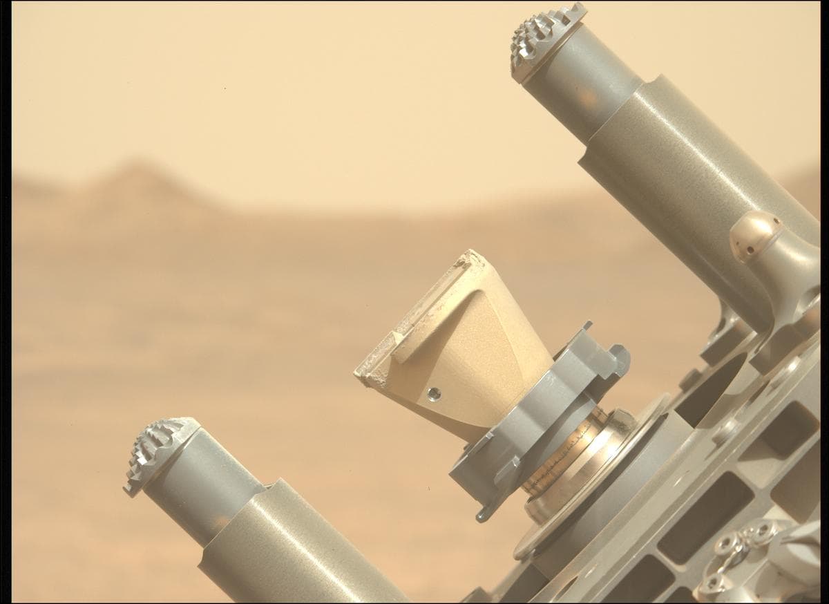 Foto de Marte da câmera MCZ_LEFT