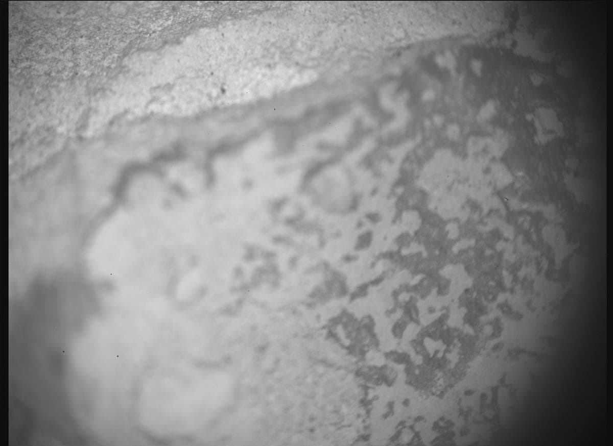 Foto de Marte da câmera SHERLOC_ACI